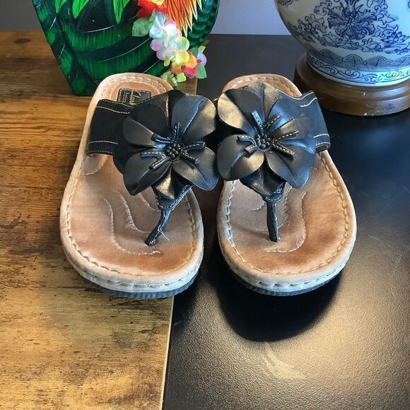 Clarks Artisan Leather Sandals - Picture 2 of 6